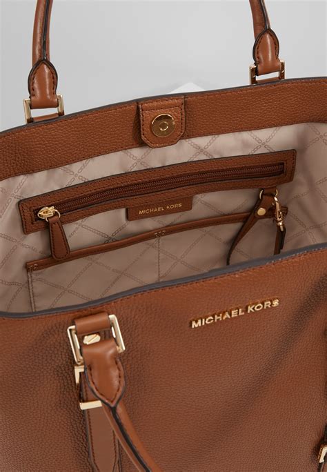 michael kors bedford legacy large tote|Michael Kors pebble leather tote.